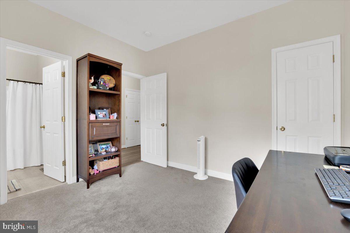 10407 ABERDEEN CT, FREDERICKSBURG, Virginia 22408, 5 Bedrooms Bedrooms, ,3 BathroomsBathrooms,Residential,For sale,10407 ABERDEEN CT,VASP2032218 MLS # VASP2032218