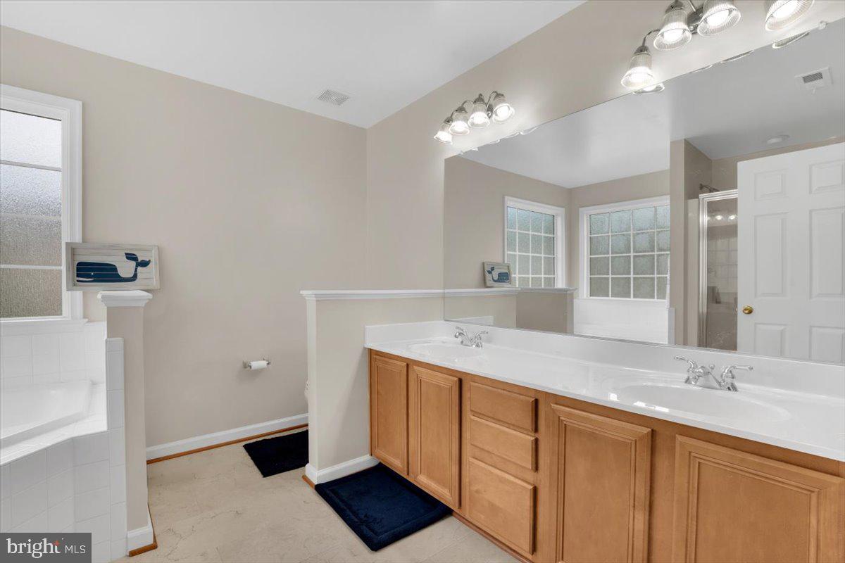 10407 ABERDEEN CT, FREDERICKSBURG, Virginia 22408, 5 Bedrooms Bedrooms, ,3 BathroomsBathrooms,Residential,For sale,10407 ABERDEEN CT,VASP2032218 MLS # VASP2032218