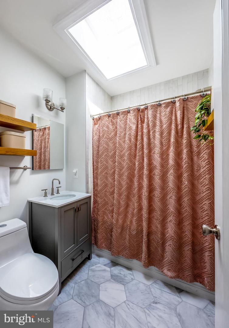 32 T ST NE, WASHINGTON, District Of Columbia 20002, 3 Bedrooms Bedrooms, ,2 BathroomsBathrooms,Residential,For sale,32 T ST NE,DCDC2196416 MLS # DCDC2196416