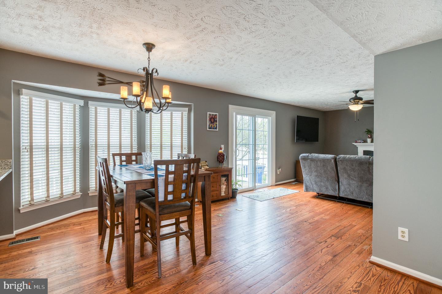 4850 WOODIE CT, WOODBRIDGE, Virginia 22193, 4 Bedrooms Bedrooms, ,2 BathroomsBathrooms,Residential,For sale,4850 WOODIE CT,VAPW2092746 MLS # VAPW2092746