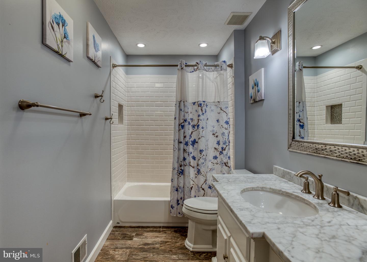 4850 WOODIE CT, WOODBRIDGE, Virginia 22193, 4 Bedrooms Bedrooms, ,2 BathroomsBathrooms,Residential,For sale,4850 WOODIE CT,VAPW2092746 MLS # VAPW2092746