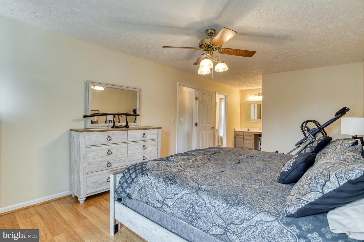 4850 WOODIE CT, WOODBRIDGE, Virginia 22193, 4 Bedrooms Bedrooms, ,2 BathroomsBathrooms,Residential,For sale,4850 WOODIE CT,VAPW2092746 MLS # VAPW2092746