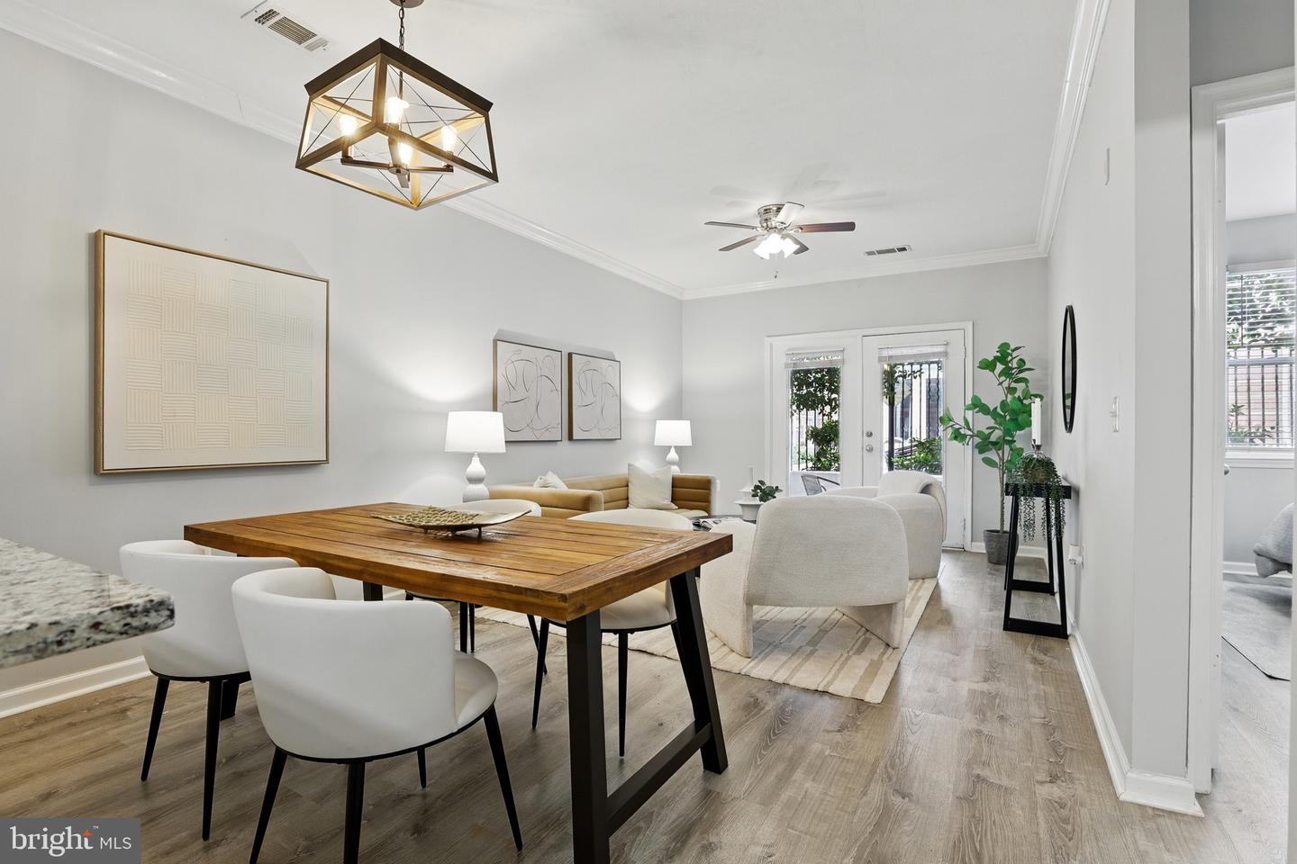 9486 VIRGINIA CENTER BLVD #5, VIENNA, Virginia 22181, 1 Bedroom Bedrooms, 2 Rooms Rooms,1 BathroomBathrooms,Residential,For sale,9486 VIRGINIA CENTER BLVD #5,VAFX2237010 MLS # VAFX2237010