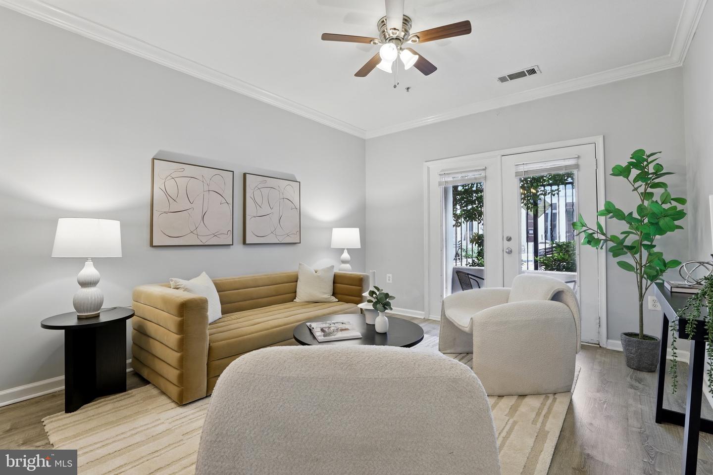 9486 VIRGINIA CENTER BLVD #5, VIENNA, Virginia 22181, 1 Bedroom Bedrooms, 2 Rooms Rooms,1 BathroomBathrooms,Residential,For sale,9486 VIRGINIA CENTER BLVD #5,VAFX2237010 MLS # VAFX2237010