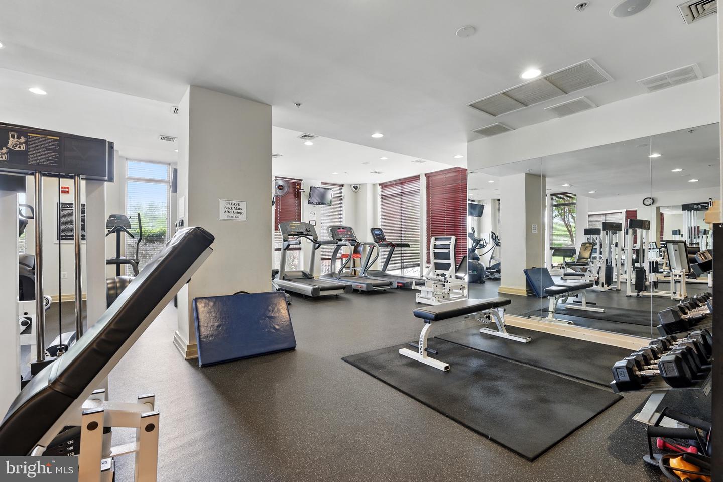 9486 VIRGINIA CENTER BLVD #5, VIENNA, Virginia 22181, 1 Bedroom Bedrooms, 2 Rooms Rooms,1 BathroomBathrooms,Residential,For sale,9486 VIRGINIA CENTER BLVD #5,VAFX2237010 MLS # VAFX2237010
