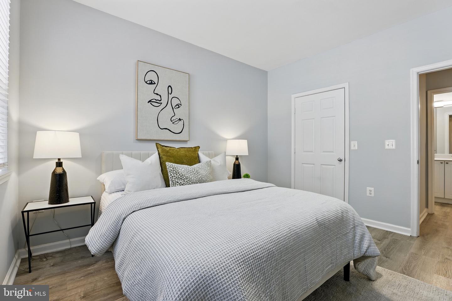 9486 VIRGINIA CENTER BLVD #5, VIENNA, Virginia 22181, 1 Bedroom Bedrooms, 2 Rooms Rooms,1 BathroomBathrooms,Residential,For sale,9486 VIRGINIA CENTER BLVD #5,VAFX2237010 MLS # VAFX2237010