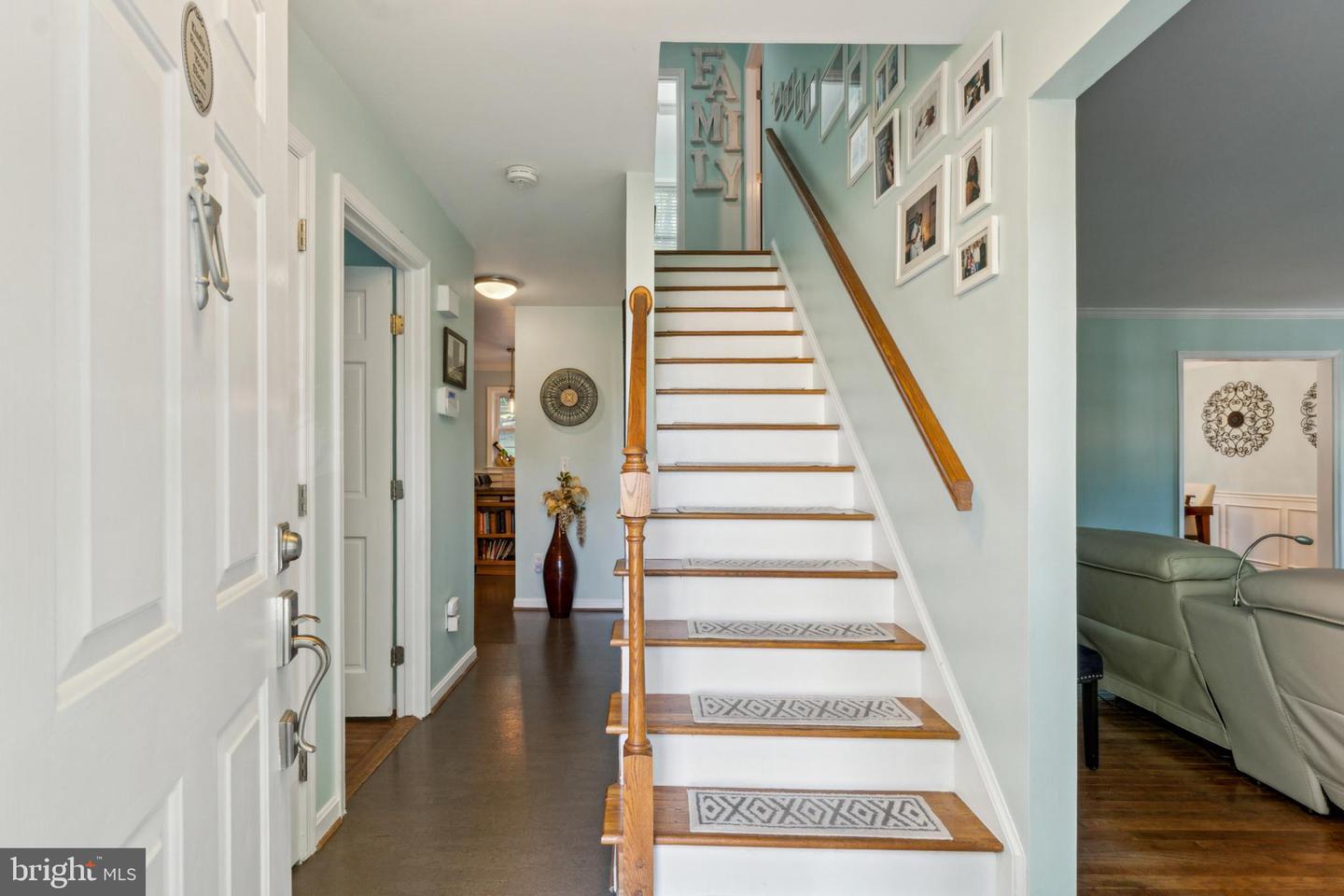 18600 CABIN RD, TRIANGLE, Virginia 22172, 4 Bedrooms Bedrooms, 8 Rooms Rooms,2 BathroomsBathrooms,Residential,For sale,18600 CABIN RD,VAPW2093508 MLS # VAPW2093508