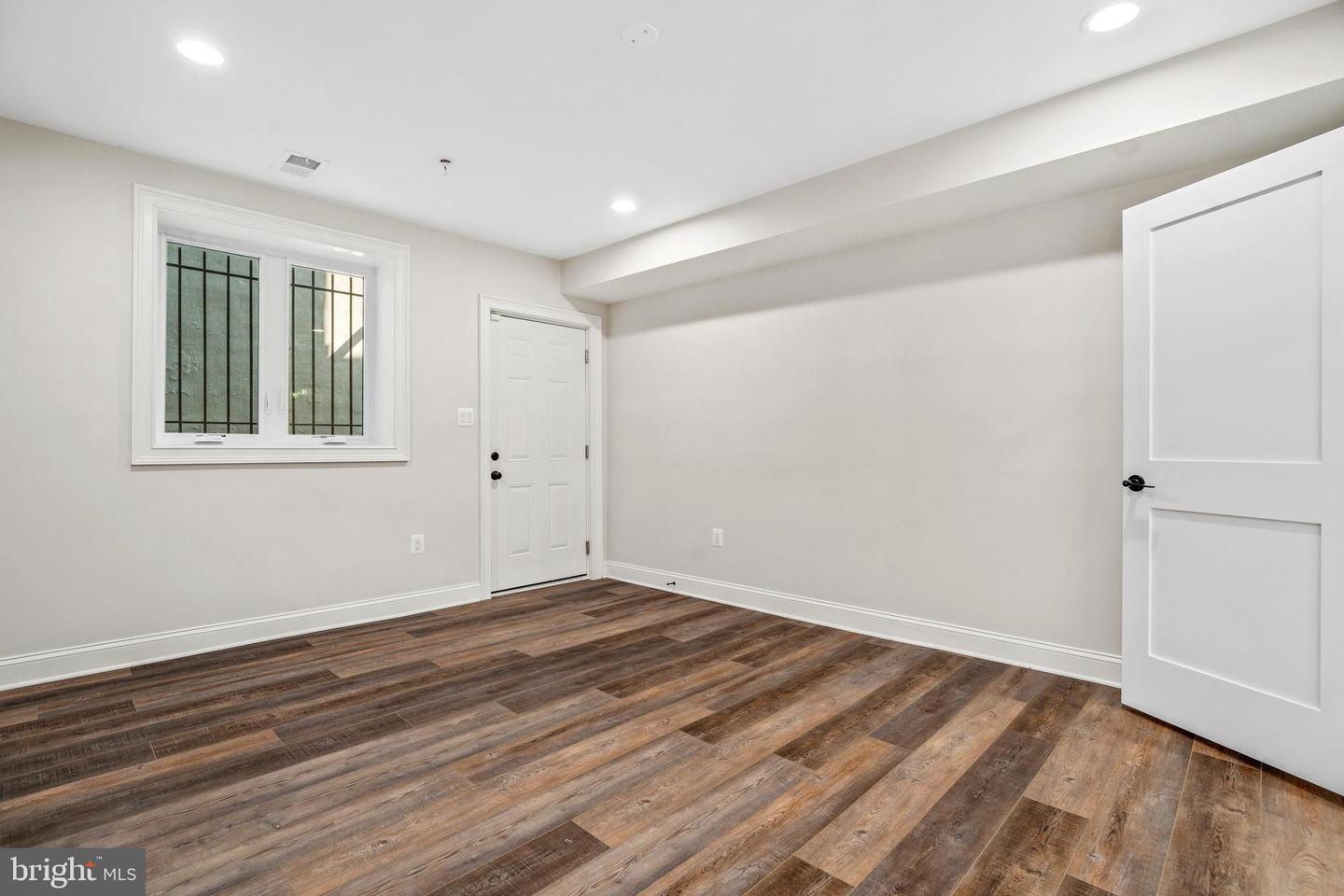 1657 MONTELLO AVE NE #1, WASHINGTON, District Of Columbia 20002, 3 Bedrooms Bedrooms, 6 Rooms Rooms,3 BathroomsBathrooms,Residential,For sale,1657 MONTELLO AVE NE #1,DCDC2172856 MLS # DCDC2172856