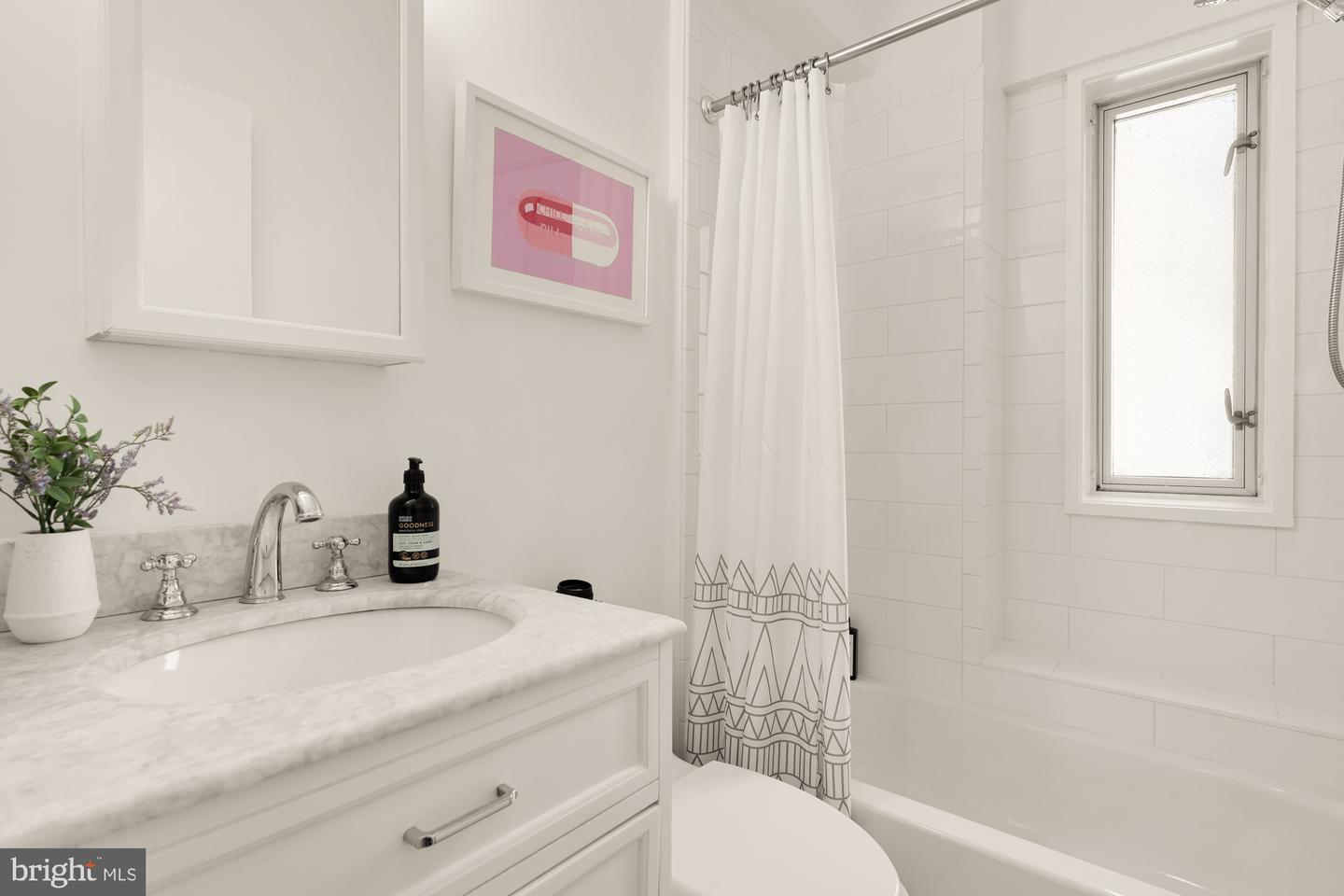1727 MASSACHUSETTS AVE NW #307, WASHINGTON, District Of Columbia 20036, 1 Bedroom Bedrooms, ,1 BathroomBathrooms,Residential,For sale,1727 MASSACHUSETTS AVE NW #307,DCDC2175910 MLS # DCDC2175910