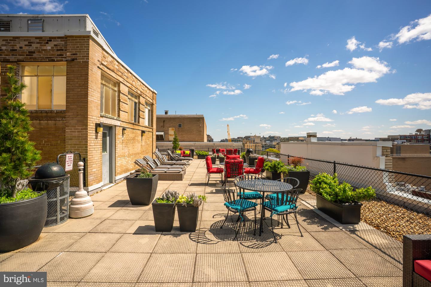 1727 MASSACHUSETTS AVE NW #307, WASHINGTON, District Of Columbia 20036, 1 Bedroom Bedrooms, ,1 BathroomBathrooms,Residential,For sale,1727 MASSACHUSETTS AVE NW #307,DCDC2175910 MLS # DCDC2175910