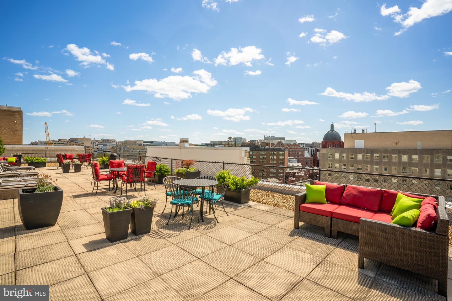 1727 MASSACHUSETTS AVE NW #307, WASHINGTON, District Of Columbia 20036, 1 Bedroom Bedrooms, ,1 BathroomBathrooms,Residential,For sale,1727 MASSACHUSETTS AVE NW #307,DCDC2175910 MLS # DCDC2175910