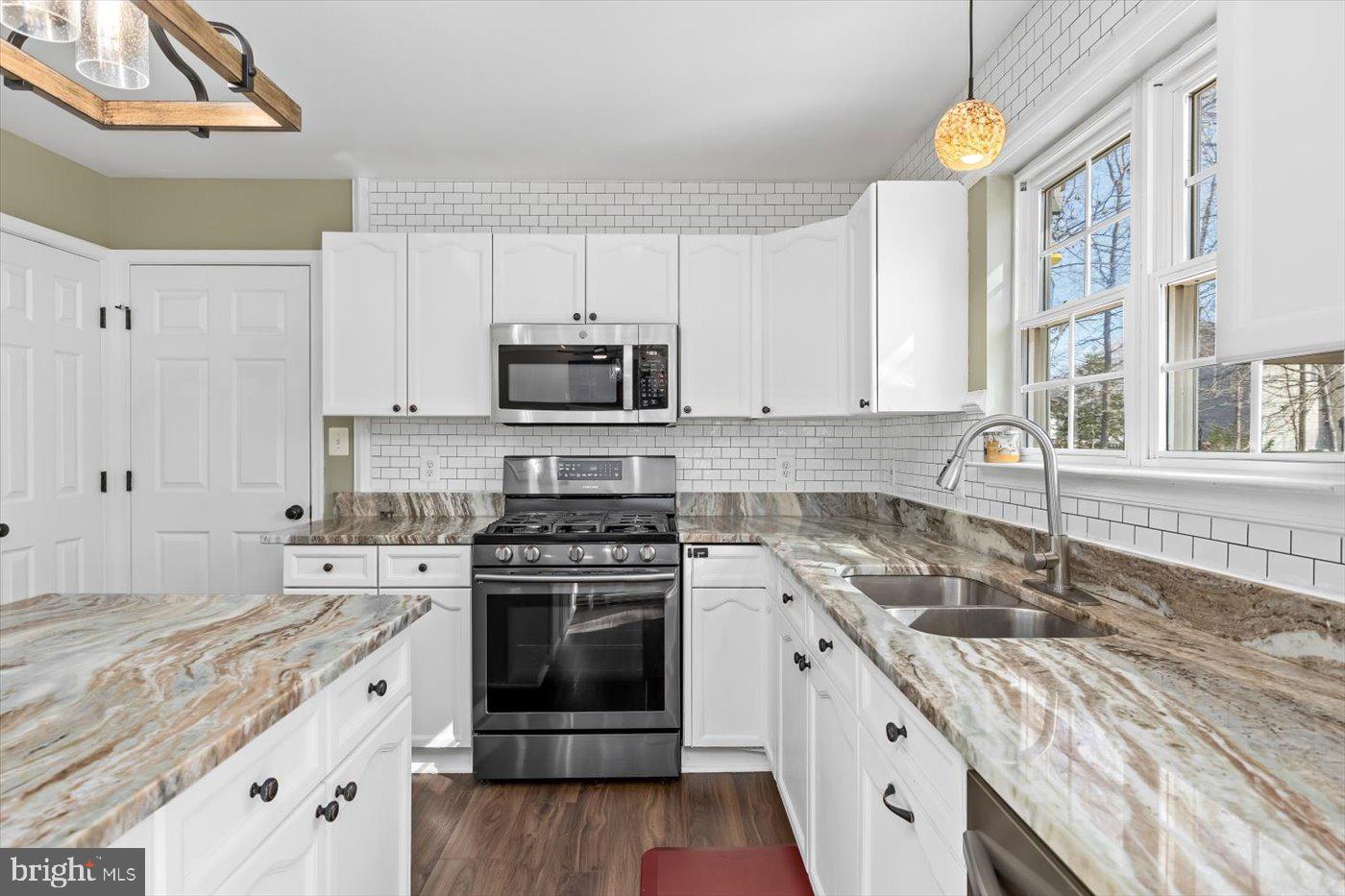9505 HICKORY HILL DR, FREDERICKSBURG, Virginia 22408, 5 Bedrooms Bedrooms, ,3 BathroomsBathrooms,Residential,For sale,9505 HICKORY HILL DR,VASP2030720 MLS # VASP2030720