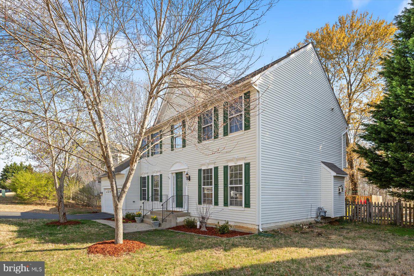 9505 HICKORY HILL DR, FREDERICKSBURG, Virginia 22408, 5 Bedrooms Bedrooms, ,3 BathroomsBathrooms,Residential,For sale,9505 HICKORY HILL DR,VASP2030720 MLS # VASP2030720