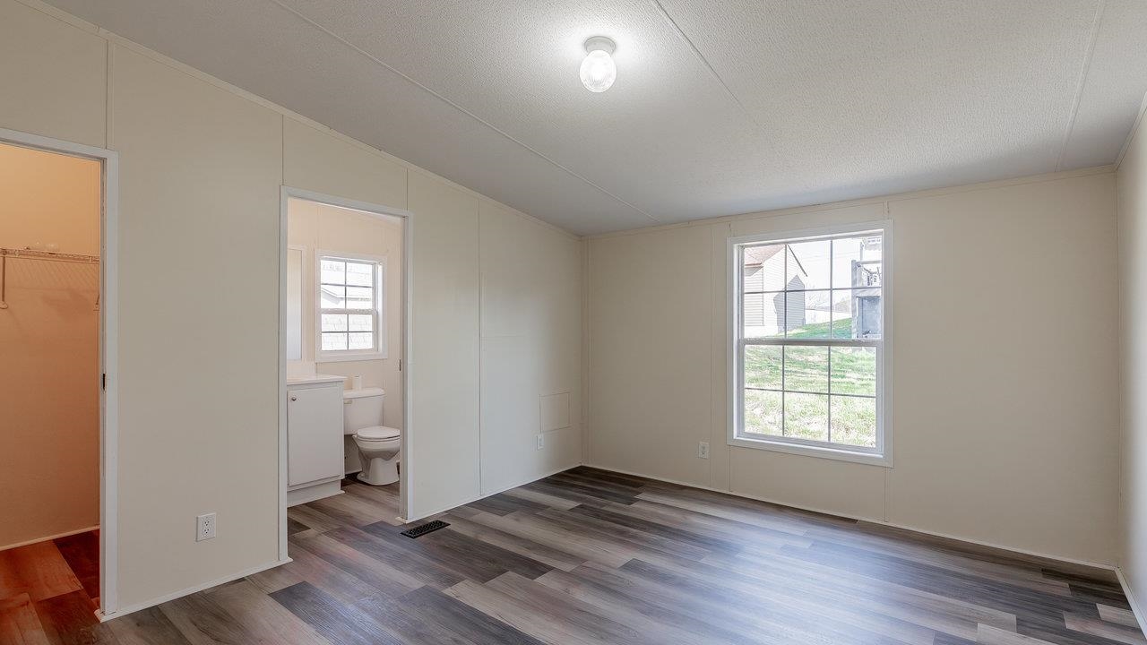 909 CAROL AVE, SHENANDOAH, Virginia 22849, 3 Bedrooms Bedrooms, ,2 BathroomsBathrooms,Residential,909 CAROL AVE,662570 MLS # 662570