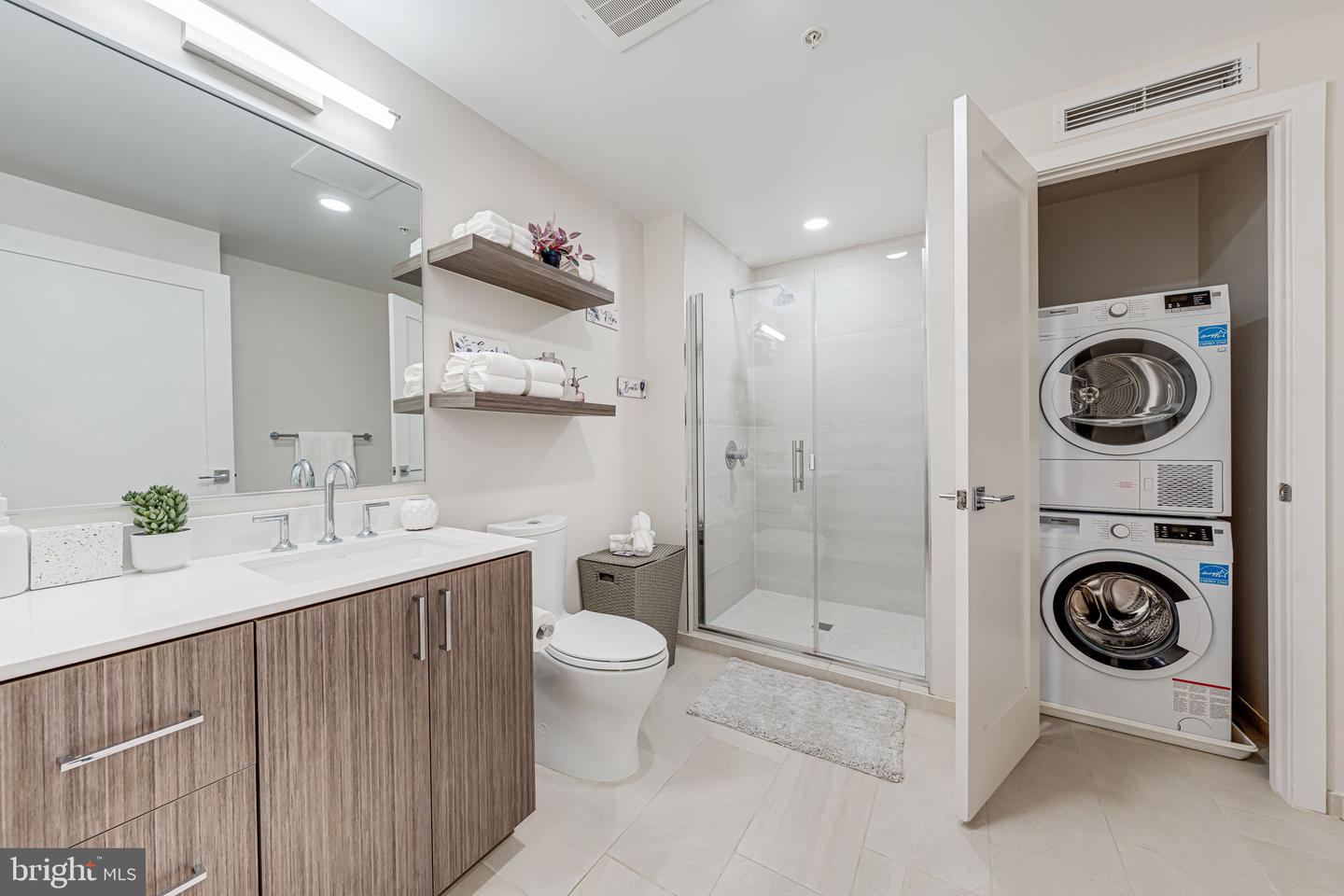 1211 VAN ST SE #309, WASHINGTON, District Of Columbia 20003, 1 Bedroom Bedrooms, ,1 BathroomBathrooms,Residential,For sale,1211 VAN ST SE #309,DCDC2189708 MLS # DCDC2189708