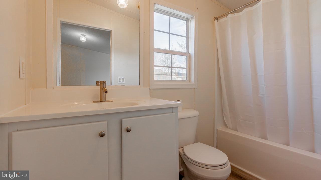 909 CAROL AVE, SHENANDOAH, Virginia 22849, 3 Bedrooms Bedrooms, ,2 BathroomsBathrooms,Residential,For sale,909 CAROL AVE,VAPA2004642 MLS # VAPA2004642