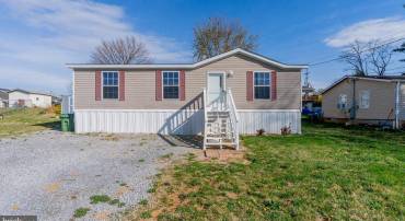 909 CAROL AVE, SHENANDOAH, Virginia 22849, 3 Bedrooms Bedrooms, ,2 BathroomsBathrooms,Residential,For sale,909 CAROL AVE,VAPA2004642 MLS # VAPA2004642