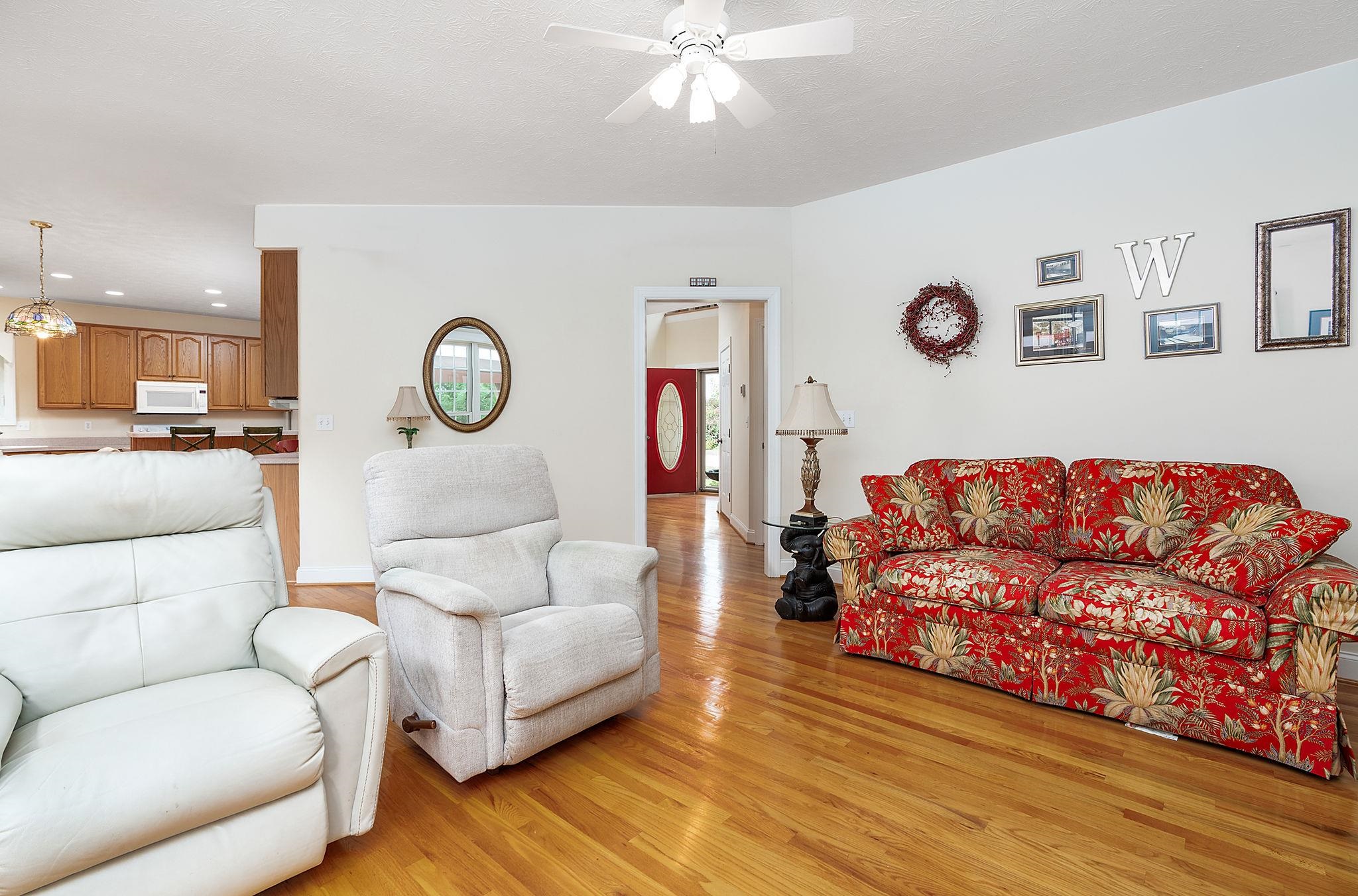 116 BUCKINGHAM PL, WAYNESBORO, Virginia 22980, 4 Bedrooms Bedrooms, ,2 BathroomsBathrooms,Residential,116 BUCKINGHAM PL,664083 MLS # 664083