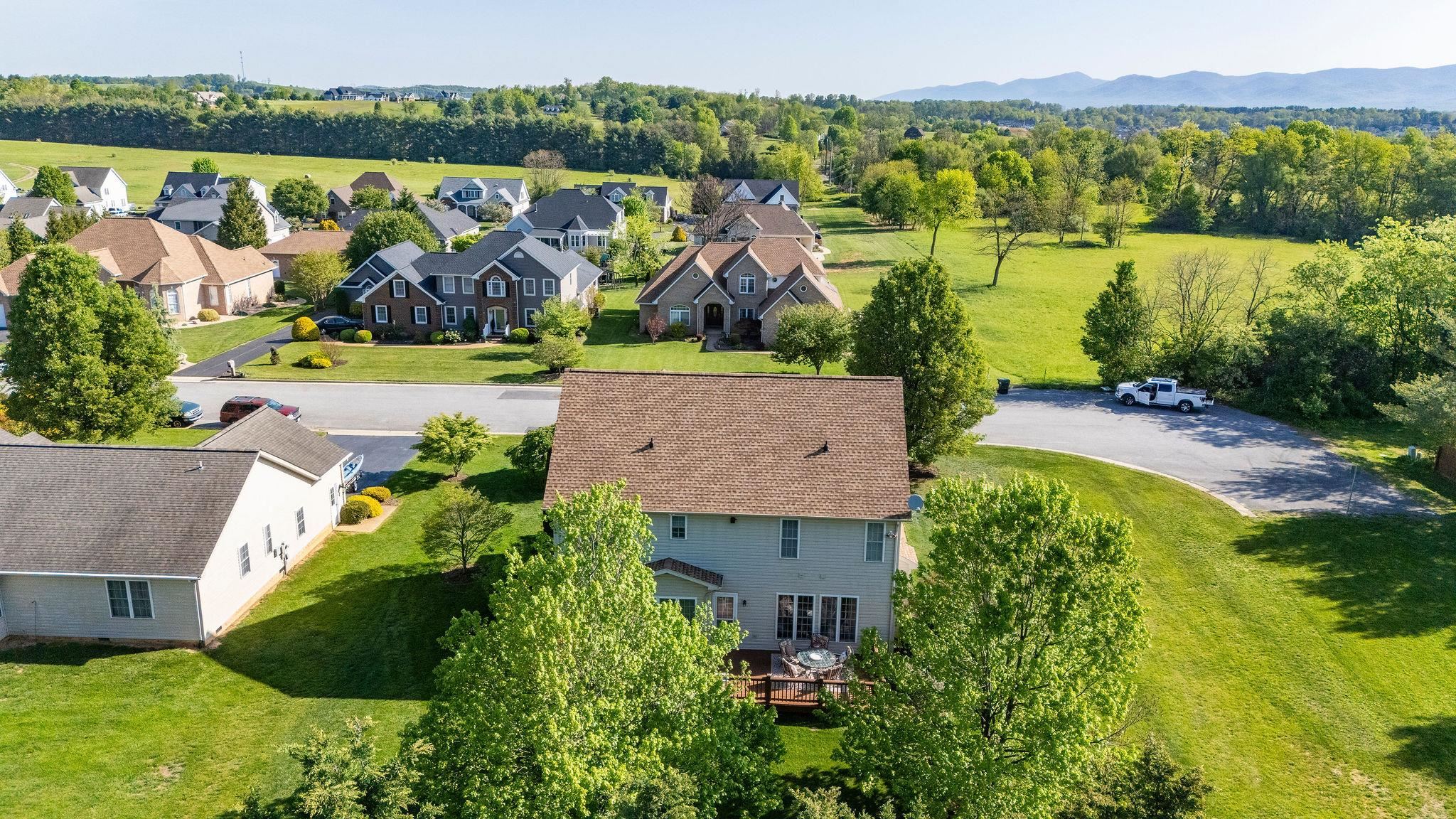 116 BUCKINGHAM PL, WAYNESBORO, Virginia 22980, 4 Bedrooms Bedrooms, ,2 BathroomsBathrooms,Residential,116 BUCKINGHAM PL,664083 MLS # 664083