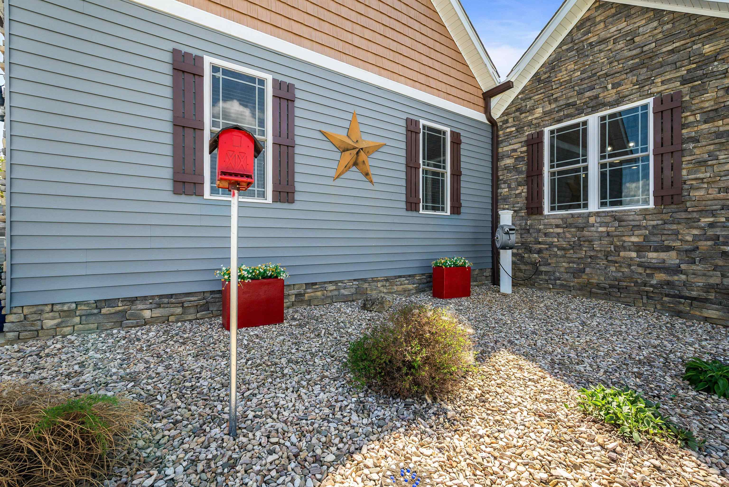 72 BENT CREEK RD, WAYNESBORO, Virginia 22980, 5 Bedrooms Bedrooms, ,3 BathroomsBathrooms,Residential,72 BENT CREEK RD,664090 MLS # 664090