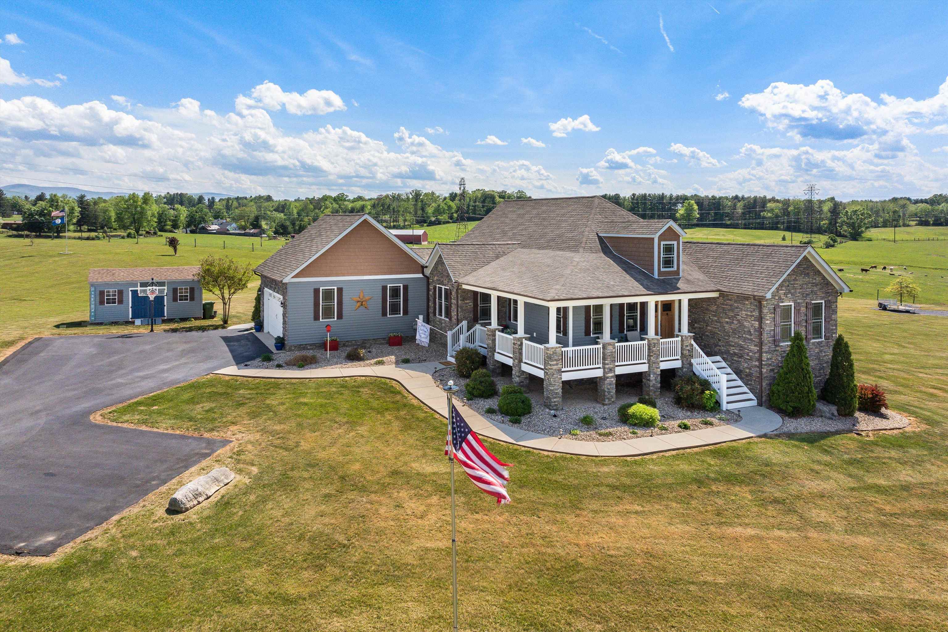72 BENT CREEK RD, WAYNESBORO, Virginia 22980, 5 Bedrooms Bedrooms, ,3 BathroomsBathrooms,Residential,72 BENT CREEK RD,664090 MLS # 664090