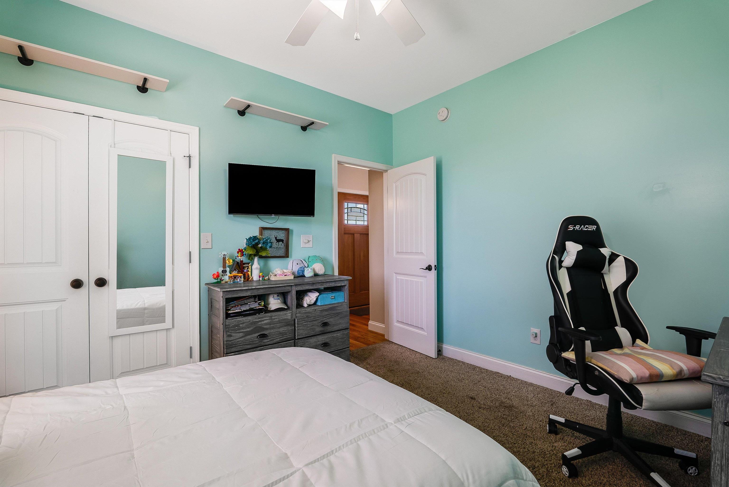 72 BENT CREEK RD, WAYNESBORO, Virginia 22980, 5 Bedrooms Bedrooms, ,3 BathroomsBathrooms,Residential,72 BENT CREEK RD,664090 MLS # 664090