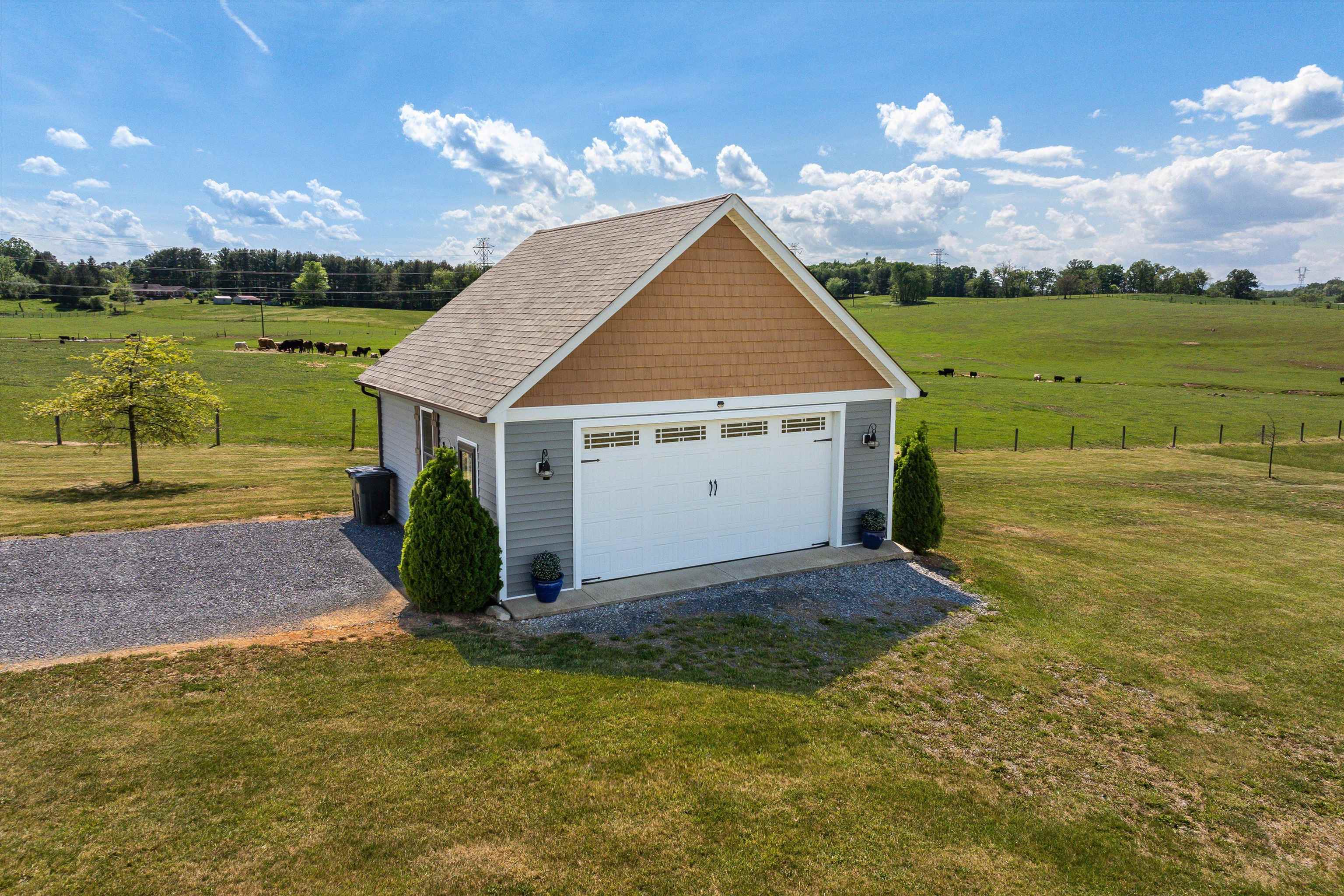 72 BENT CREEK RD, WAYNESBORO, Virginia 22980, 5 Bedrooms Bedrooms, ,3 BathroomsBathrooms,Residential,72 BENT CREEK RD,664090 MLS # 664090
