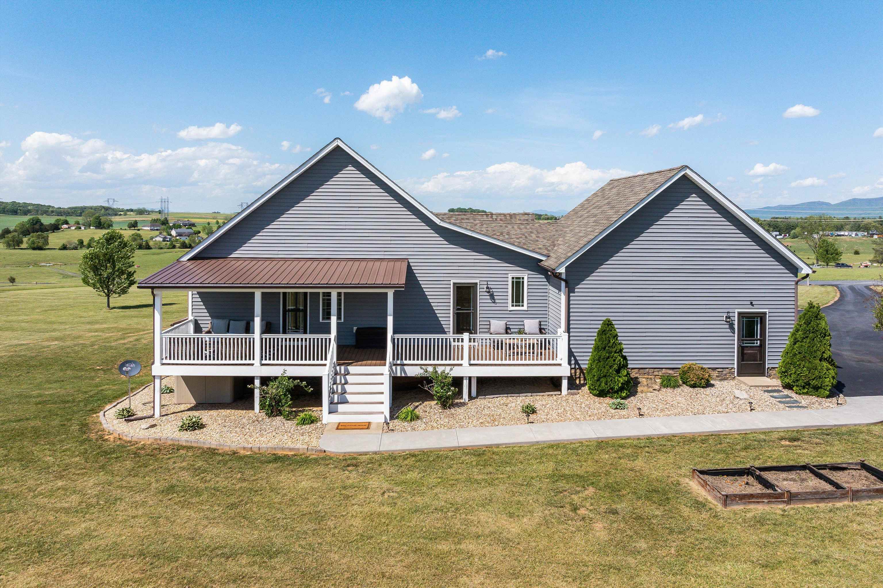 72 BENT CREEK RD, WAYNESBORO, Virginia 22980, 5 Bedrooms Bedrooms, ,3 BathroomsBathrooms,Residential,72 BENT CREEK RD,664090 MLS # 664090
