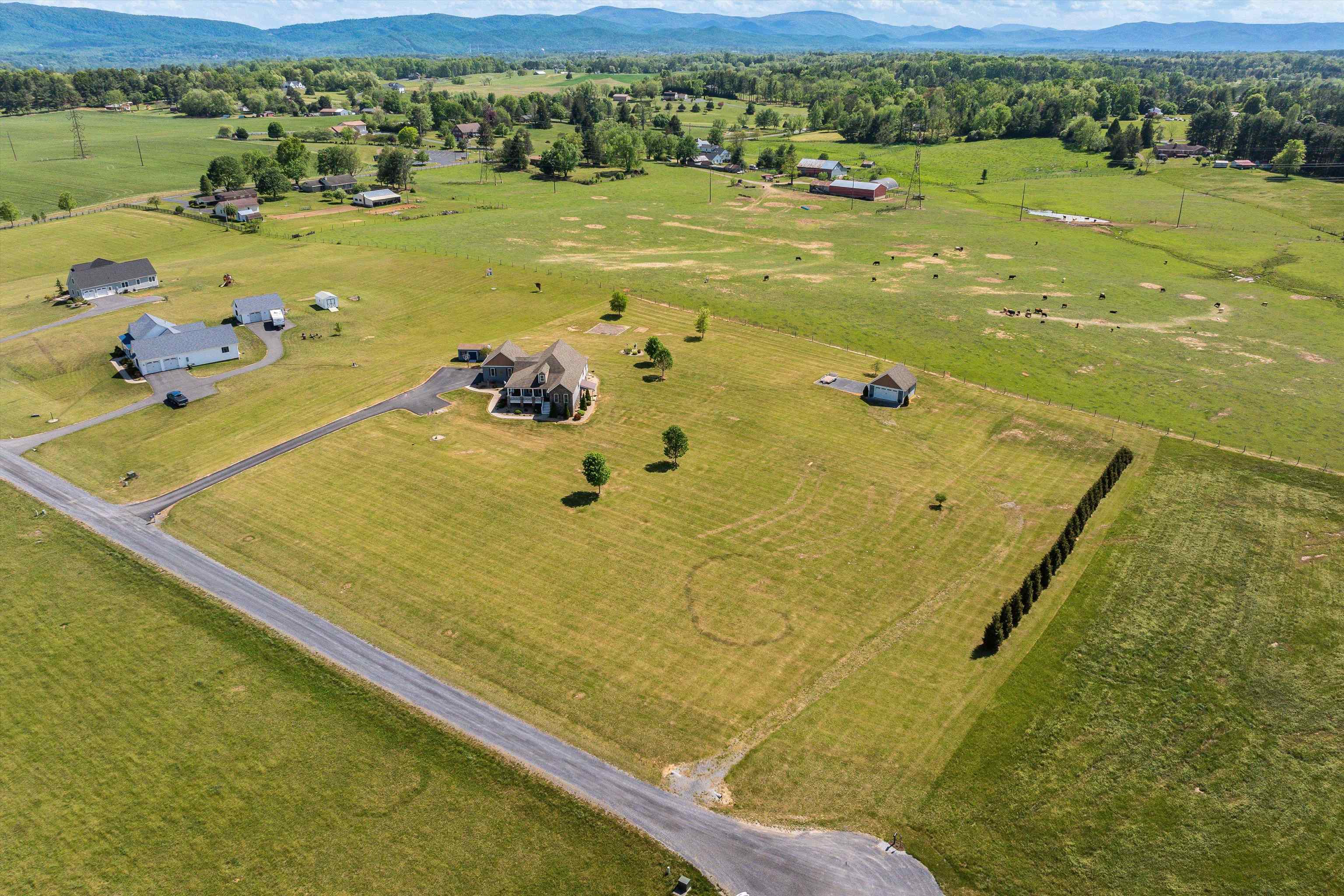 72 BENT CREEK RD, WAYNESBORO, Virginia 22980, 5 Bedrooms Bedrooms, ,3 BathroomsBathrooms,Residential,72 BENT CREEK RD,664090 MLS # 664090