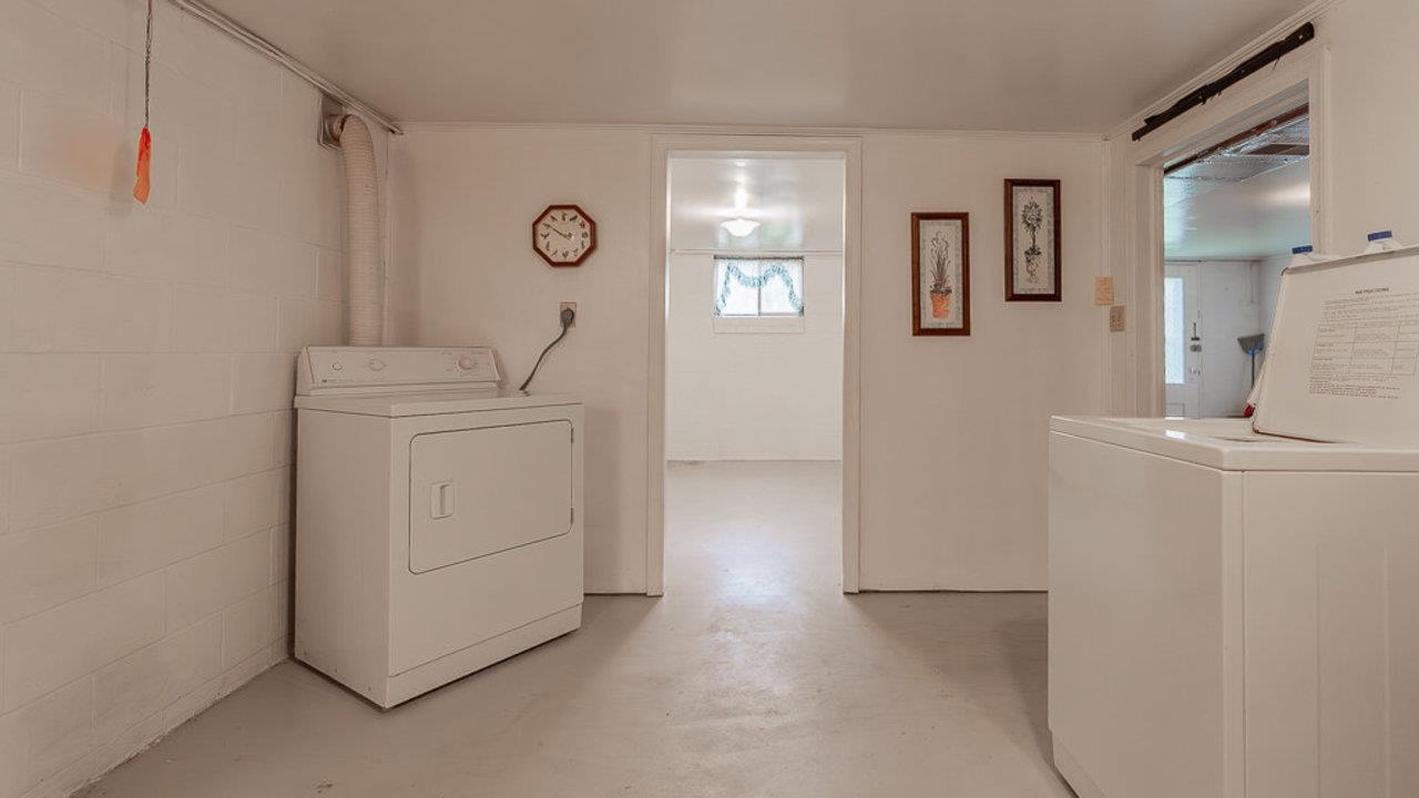 909 MILL CREEK RD, LURAY, Virginia 22835, 3 Bedrooms Bedrooms, ,2 BathroomsBathrooms,Residential,909 MILL CREEK RD,664098 MLS # 664098