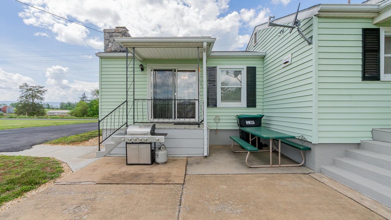 909 MILL CREEK RD, LURAY, Virginia 22835, 3 Bedrooms Bedrooms, ,2 BathroomsBathrooms,Residential,909 MILL CREEK RD,664098 MLS # 664098