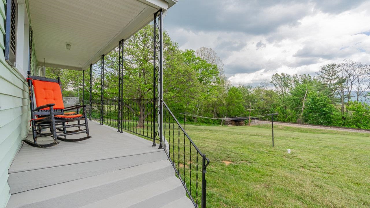 909 MILL CREEK RD, LURAY, Virginia 22835, 3 Bedrooms Bedrooms, ,2 BathroomsBathrooms,Residential,909 MILL CREEK RD,664098 MLS # 664098