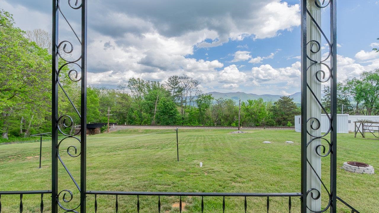 909 MILL CREEK RD, LURAY, Virginia 22835, 3 Bedrooms Bedrooms, ,2 BathroomsBathrooms,Residential,909 MILL CREEK RD,664098 MLS # 664098