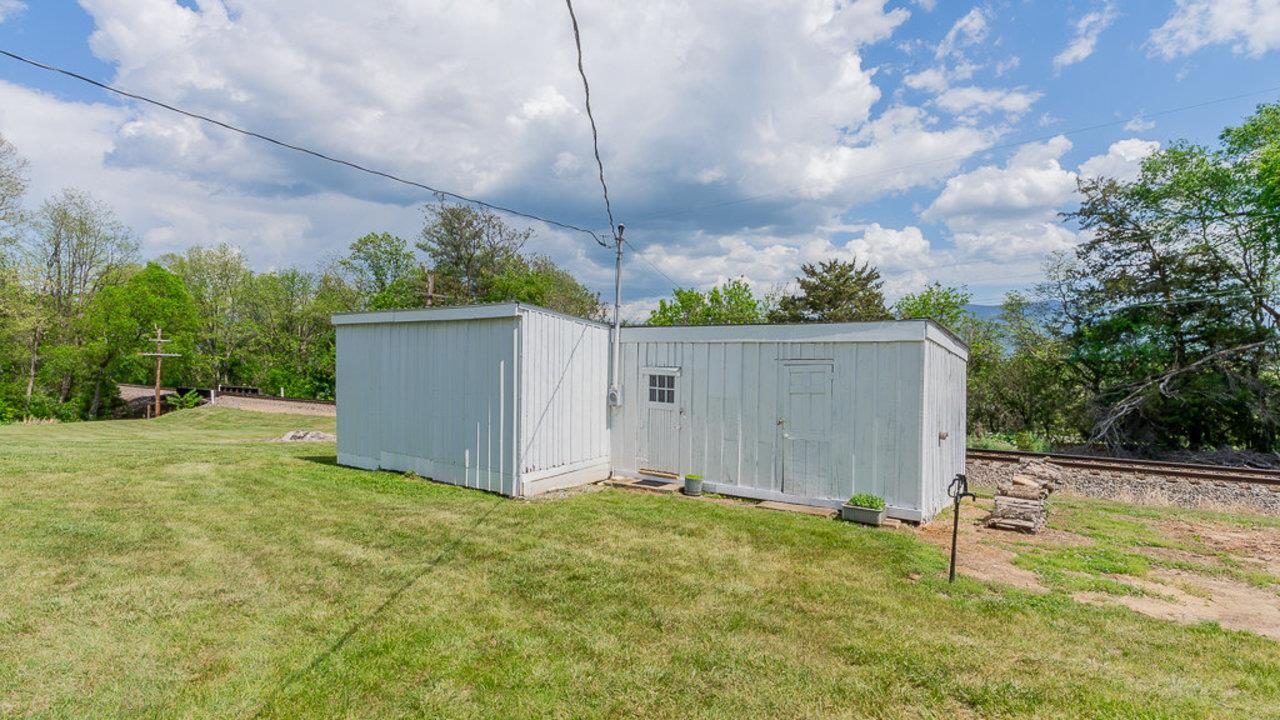 909 MILL CREEK RD, LURAY, Virginia 22835, 3 Bedrooms Bedrooms, ,2 BathroomsBathrooms,Residential,909 MILL CREEK RD,664098 MLS # 664098