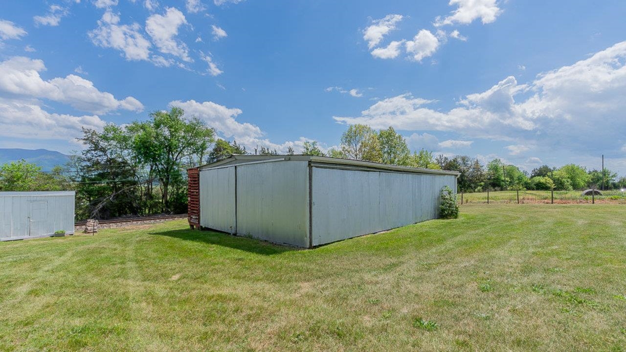 909 MILL CREEK RD, LURAY, Virginia 22835, 3 Bedrooms Bedrooms, ,2 BathroomsBathrooms,Residential,909 MILL CREEK RD,664098 MLS # 664098