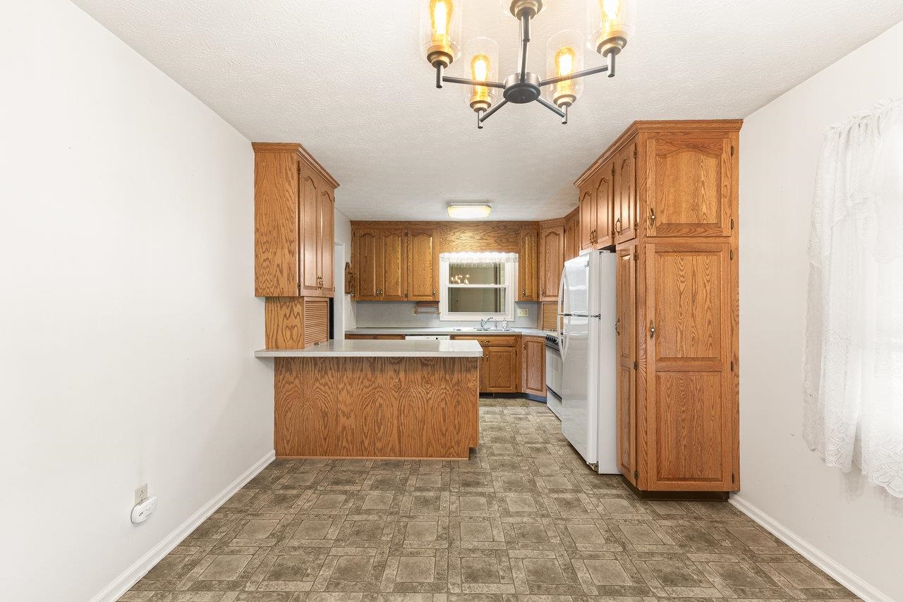 431 WEST AVE, HARRISONBURG, Virginia 22801, 3 Bedrooms Bedrooms, ,2 BathroomsBathrooms,Residential,431 WEST AVE,664100 MLS # 664100