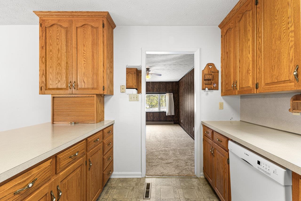 431 WEST AVE, HARRISONBURG, Virginia 22801, 3 Bedrooms Bedrooms, ,2 BathroomsBathrooms,Residential,431 WEST AVE,664100 MLS # 664100