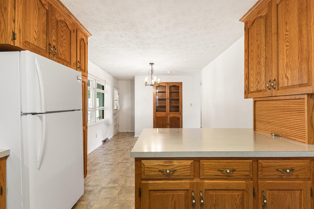 431 WEST AVE, HARRISONBURG, Virginia 22801, 3 Bedrooms Bedrooms, ,2 BathroomsBathrooms,Residential,431 WEST AVE,664100 MLS # 664100