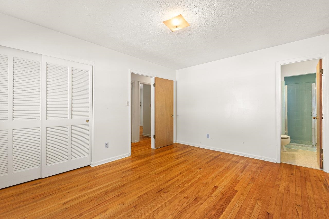 431 WEST AVE, HARRISONBURG, Virginia 22801, 3 Bedrooms Bedrooms, ,2 BathroomsBathrooms,Residential,431 WEST AVE,664100 MLS # 664100