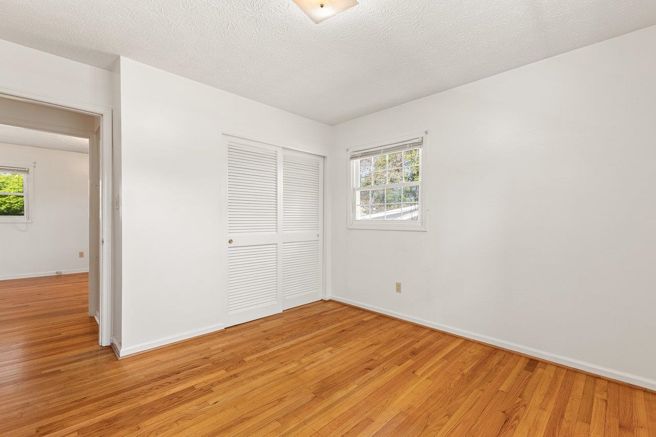 431 WEST AVE, HARRISONBURG, Virginia 22801, 3 Bedrooms Bedrooms, ,2 BathroomsBathrooms,Residential,431 WEST AVE,664100 MLS # 664100