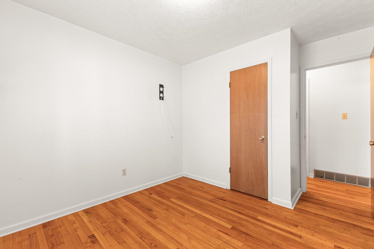 431 WEST AVE, HARRISONBURG, Virginia 22801, 3 Bedrooms Bedrooms, ,2 BathroomsBathrooms,Residential,431 WEST AVE,664100 MLS # 664100
