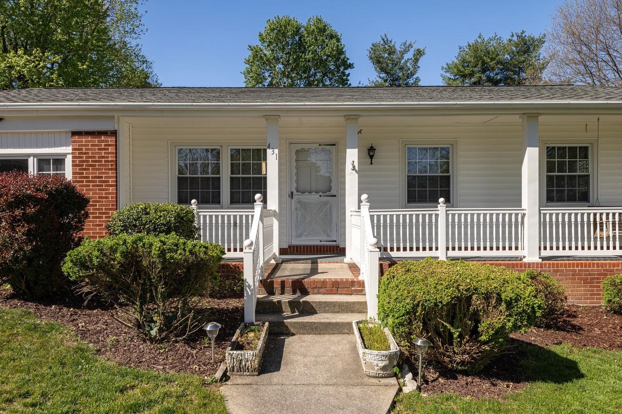 431 WEST AVE, HARRISONBURG, Virginia 22801, 3 Bedrooms Bedrooms, ,2 BathroomsBathrooms,Residential,431 WEST AVE,664100 MLS # 664100