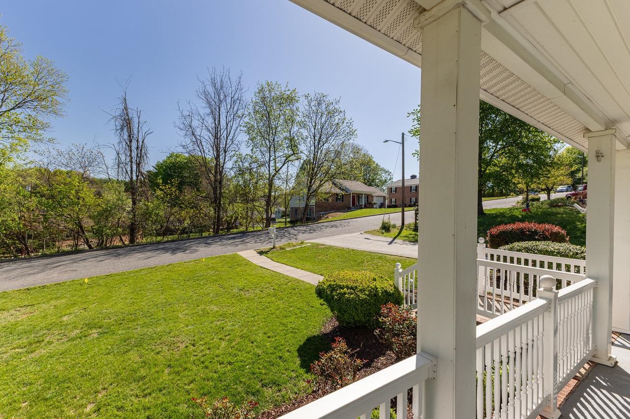 431 WEST AVE, HARRISONBURG, Virginia 22801, 3 Bedrooms Bedrooms, ,2 BathroomsBathrooms,Residential,431 WEST AVE,664100 MLS # 664100