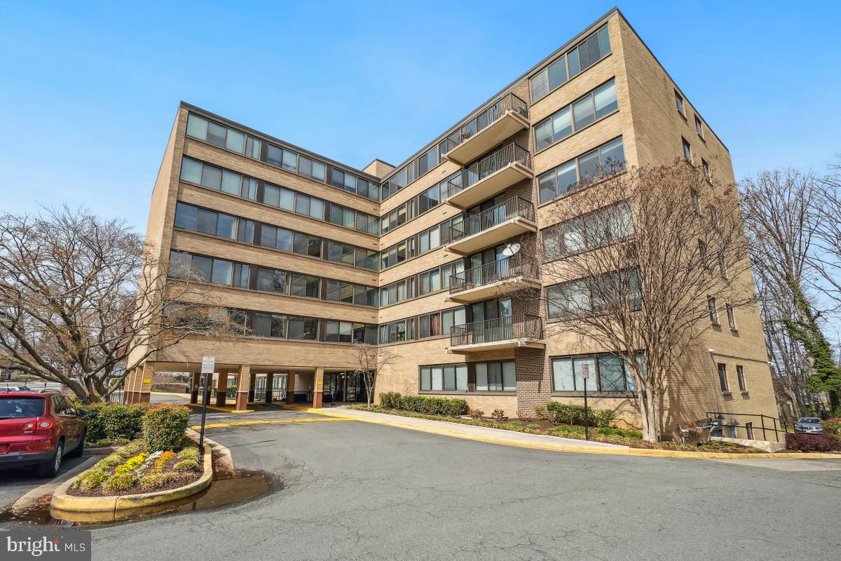 600 ROOSEVELT BLVD #316, FALLS CHURCH, Virginia 22044, 2 Bedrooms Bedrooms, 4 Rooms Rooms,1 BathroomBathrooms,Residential,For sale,600 ROOSEVELT BLVD #316,VAFA2002864 MLS # VAFA2002864