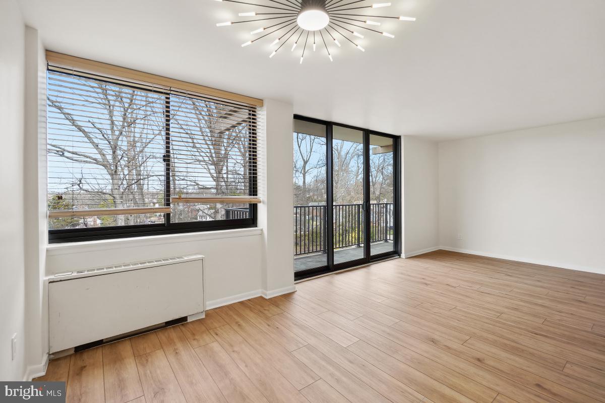 600 ROOSEVELT BLVD #316, FALLS CHURCH, Virginia 22044, 2 Bedrooms Bedrooms, 4 Rooms Rooms,1 BathroomBathrooms,Residential,For sale,600 ROOSEVELT BLVD #316,VAFA2002864 MLS # VAFA2002864