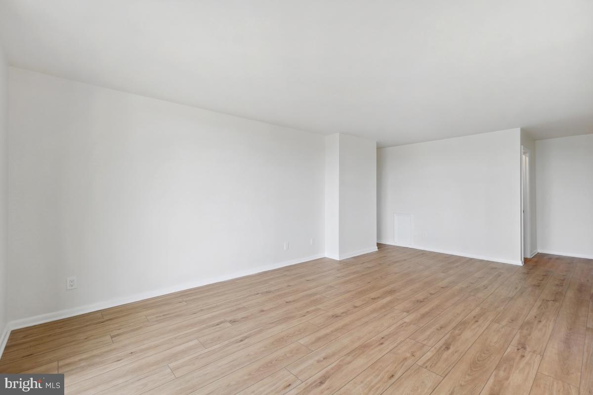 600 ROOSEVELT BLVD #316, FALLS CHURCH, Virginia 22044, 2 Bedrooms Bedrooms, 4 Rooms Rooms,1 BathroomBathrooms,Residential,For sale,600 ROOSEVELT BLVD #316,VAFA2002864 MLS # VAFA2002864
