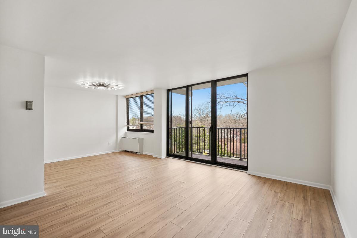600 ROOSEVELT BLVD #316, FALLS CHURCH, Virginia 22044, 2 Bedrooms Bedrooms, 4 Rooms Rooms,1 BathroomBathrooms,Residential,For sale,600 ROOSEVELT BLVD #316,VAFA2002864 MLS # VAFA2002864