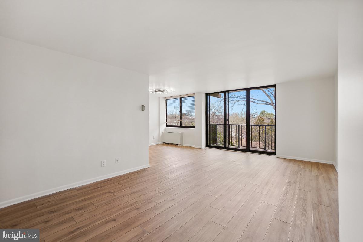 600 ROOSEVELT BLVD #316, FALLS CHURCH, Virginia 22044, 2 Bedrooms Bedrooms, 4 Rooms Rooms,1 BathroomBathrooms,Residential,For sale,600 ROOSEVELT BLVD #316,VAFA2002864 MLS # VAFA2002864