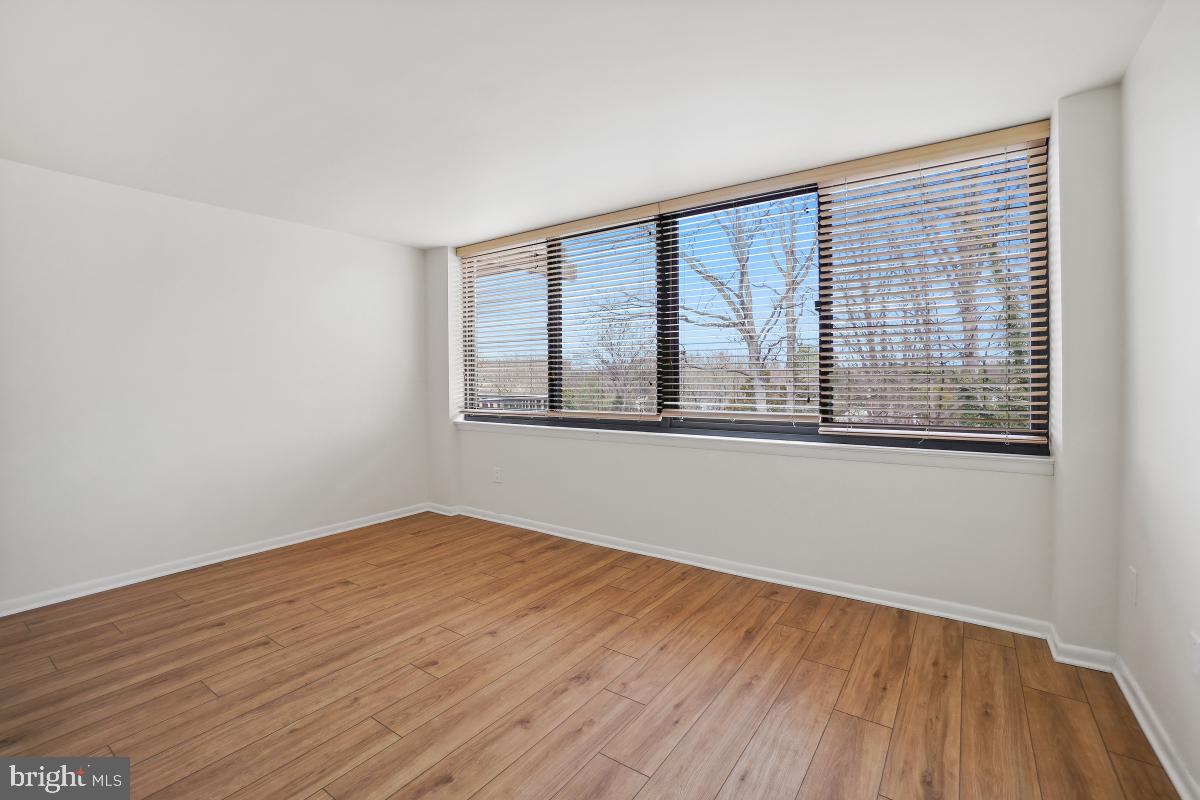 600 ROOSEVELT BLVD #316, FALLS CHURCH, Virginia 22044, 2 Bedrooms Bedrooms, 4 Rooms Rooms,1 BathroomBathrooms,Residential,For sale,600 ROOSEVELT BLVD #316,VAFA2002864 MLS # VAFA2002864