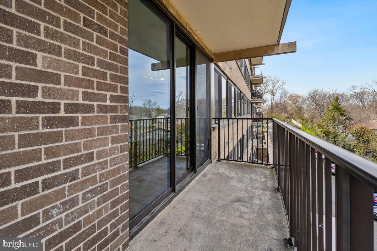 600 ROOSEVELT BLVD #316, FALLS CHURCH, Virginia 22044, 2 Bedrooms Bedrooms, 4 Rooms Rooms,1 BathroomBathrooms,Residential,For sale,600 ROOSEVELT BLVD #316,VAFA2002864 MLS # VAFA2002864